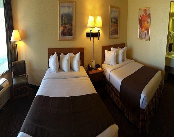 Whitten Inn University Abilene Room photo